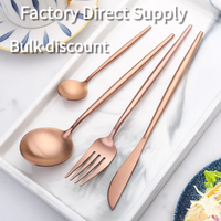 Dingyong OEM/ODM Coffret Cadeau Exquis Ensemble de Couverts en Acier Inoxydable Finition Mate Comprend Couteau à Gâteau de Lune Fourchette à Steak Cuillère à Café