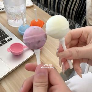 Molde de silicona flexible reutilizable de grado alimenticio para helados, paletas y bolas de helado, para hacer mini paletas caseras DIY para bebés - Product Image 4