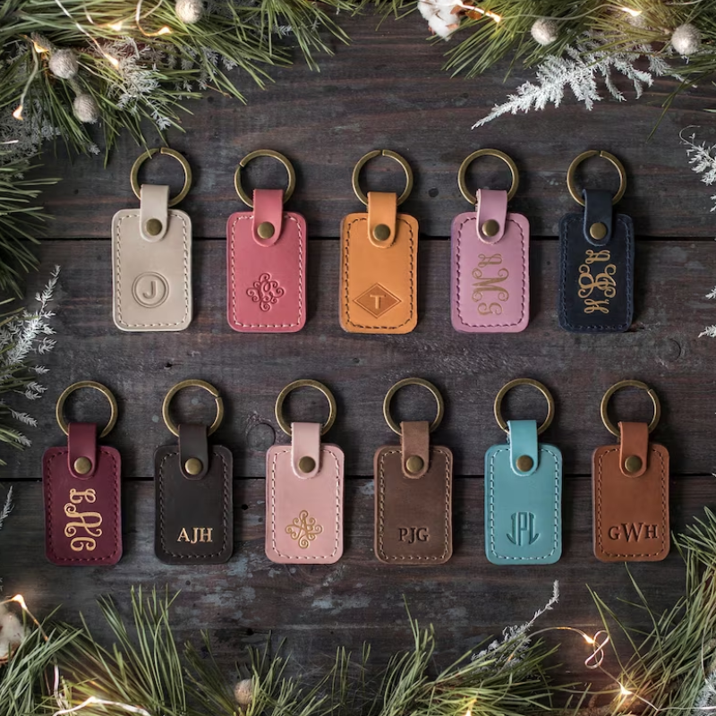 Elegant Personalized Genuine Leather Keychain Men