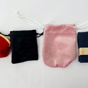 Sacs en velours personnalisés de haute qualité avec logo, sacs cadeaux en velours avec cordon de serrage - Product Image 5