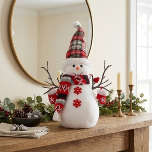 Chapeau de trappeur rustique à carreaux avec figurine de bonhomme de neige et deux oiseaux rouges perchés pour décoration de Noël en forêt - Nouveauté - Product Image 2