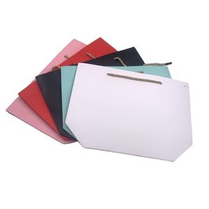 ถุงกระดาษบรรจุภัณฑ์เสื้อผ้ารองเท้าสีดำสุดหรูแบบขายส่ง พิมพ์โลโก้ตามสั่ง ถุงของขวัญสำหรับเสื้อผ้า ของขวัญ ของที่ระลึก เครื่องประดับ - Product Image 5