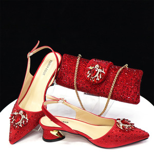 Sandali da donna con tacco basso a punta e chiusura con fibbia, e borsa coordinata, <span class=keywords><strong>scarpe</strong></span> e borsa da donna per feste e matrimoni - Product Image 5