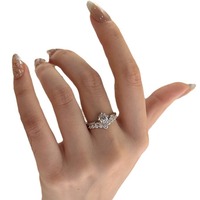 Ensemble de bagues de luxe haut de gamme, design de niche, élégant et polyvalent, avec rangée de zircone cubique (CZ) violette et entièrement sertie de diamants, super scintillant, style antique