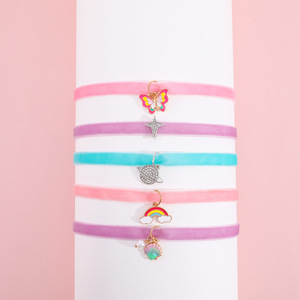 Collana con ciondolo a conchiglia arcobaleno gocciolante di olio in lega all'ingrosso catena con collare a nastro floccato per bambini - Product Image 2