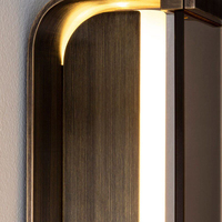 Lampe murale postmoderne de luxe légère en forme de longue bande pour chambre à coucher, chevet, salon, hôtel et villa
