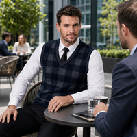 Gilet pull sans manches en tricot à col en V à carreaux pour homme, personnalisable avec logo, idéal pour le style décontracté professionnel, vente en gros