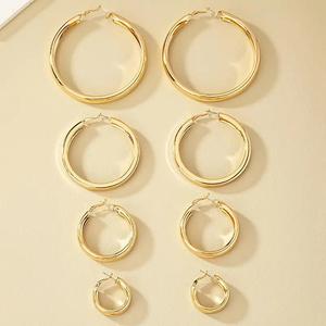 Vente chaude "Ensemble de boucles d'oreilles créoles épaisses doré-Style audacieux et classique" - Product Image 4