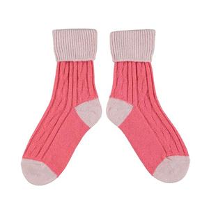 Couverture tricotée personnalisée de 2l et <span class=keywords><strong>chaussettes</strong></span>, sac d'eau chaude, bouteille d'eau chaude en caoutchouc transparent de 2000ml avec couvercle - Product Image 3