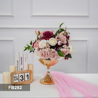DKB Super Mini Boule de fleurs artificielles roses et rouges faites à la main de 30 cm à prix réduit pour centre de table de banquet haut de gamme