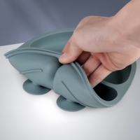 Assiettes à ventouse pour bébés, 100% silicone, assiettes qui restent en place grâce à la ventouse, design divisé, assiettes en silicone pour bébés