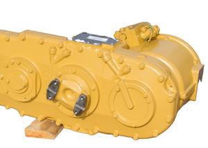 El camión volquete todoterreno CAT 777G requiere el número de pieza de transmisión correspondiente 2299334. - Product Image 3