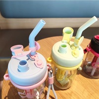 Gobelet à paille créatif double usage 650 ml, gobelet à boisson en plastique portable pour enfants, bouteille d'eau pour les sorties en plein air, isolation thermique
