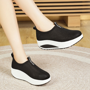 Zapatos de malla con suela gruesa para mujer, zapatos de malla con aumento de altura, transpirables, informales, sin cordones, plataforma antideslizante, suela blanda antideslizante, zapatos para mamá - Product Image 2