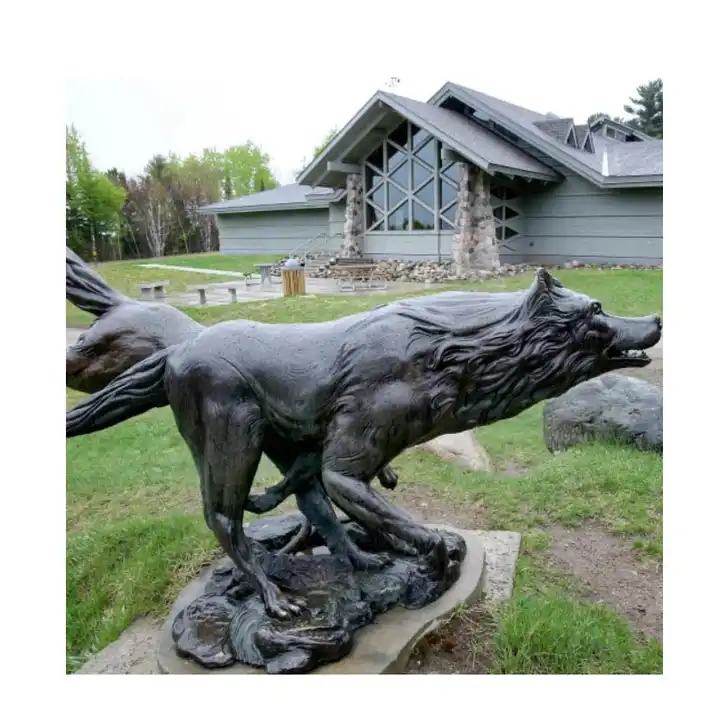 Jardin extérieur décor métallique taille de vie Bronze Sculpture animale  Howling Statue du loup - Chine Décoration et animaux en bronze prix