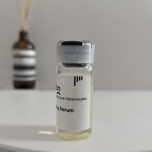 مصل ألفا أربوتين جلابريدين لتفتيح البشرة تصحيح البقع الداكنة تبييض جلابرا جلابرا خلاصة جذر عرق السوس الحساسة - Product Image 4