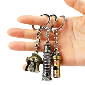 Porte-clés personnalisable Pise <span class=keywords><strong>Rome</strong></span> <span class=keywords><strong>Souvenirs</strong></span> touristiques créatifs Casques Architecture Porte-clés 3D Porte-clés en métal personnalisé promotionnel - Product Image 1