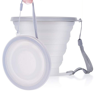Gobelet pliable en silicone pour les voyages, petit format, étanche, facile à ranger, design pliable, bonne étanchéité, idéal pour les fêtes - Product Image 1