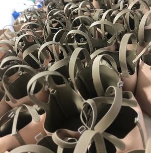 Bolsos de Diseño Vintage de Alta Calidad con Lentejuelas Brillantes, Cadena, Perlas Bordadas, Letras y Flores Decorativas, Venta al Por Mayor - Product Image 3