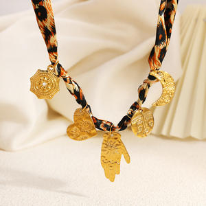 Collar de seda con estampado de leopardo, colgantes dorados de corazón, luna y ojo turco, joyería de moda para fiestas - Product Image 3