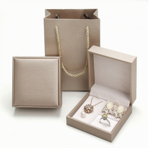 Boîte à bijoux rectangulaire de luxe en cuir PU avec logo personnalisé du fabricant, pour pendentifs, bagues et boucles d'oreilles, avec pochette de transport - Product Image 6