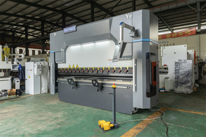 Presse plieuse hydraulique CNC RAYMAX pour la fabrication de tôles d'acier - Product Image 2