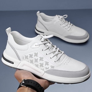 Zapatillas deportivas blancas y beige para hombre, informales, transpirables, de cuero, ligeras y cómodas para el tiempo libre - Product Image 2