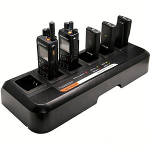 Station de charge ETMY MTP3150 OEM 6 ports 14V avec protection contre la surcharge pour radios bidirectionnelles de la série Tetra MTP, base d'alimentation USB 10W - Product Image 1