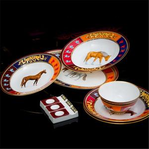 Recommandé : 58 pièces de vaisselle en porcelaine fine royale Ferghana, décorations pour la maison, ensembles de vaisselle à thème cheval - Product Image 3