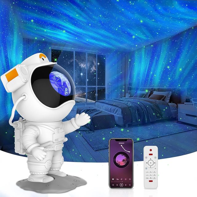 Hot Selling Wupro Astronaut Star Light Projector Mini Galaxy Starry Night Light Lamp Remote Control BT5.0 Speaker 532nm Laser