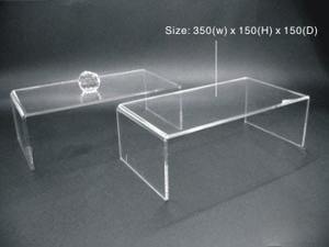 Expositor Acrílico Transparente de Tres Niveles en Forma de U, Estilo Moderno, Portátil y Premium, para Joyería/Cosméticos/Billeteras, para Uso en Escritorio o Estante - Product Image 4