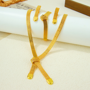 Nouvel Arrivage – Ensemble de Bijoux Dorés Tendance Plaqué Or 21 carats, Design Italien, Collier, Bracelet et Boucles d'Oreilles (3 pièces) pour Femme, Idéal pour Événements et Fêtes - Product Image 5