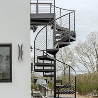 Escalier en colimaçon en fonte d'occasion
