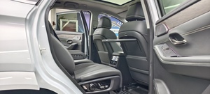 L9 Flagship EV >700km Autonomie NEDC 1.5TD 2DHT 6 Places Batterie au Lithium Fer Phosphate 300kW Puissance Voiture Hybride Rechargeable FSL LD8 - Product Image 6