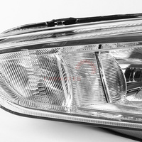 Para Ford Focus S / SE / ST 2015-2018 carcasa cromada halógena montaje de lámpara de faros laterales transparentes F02502339