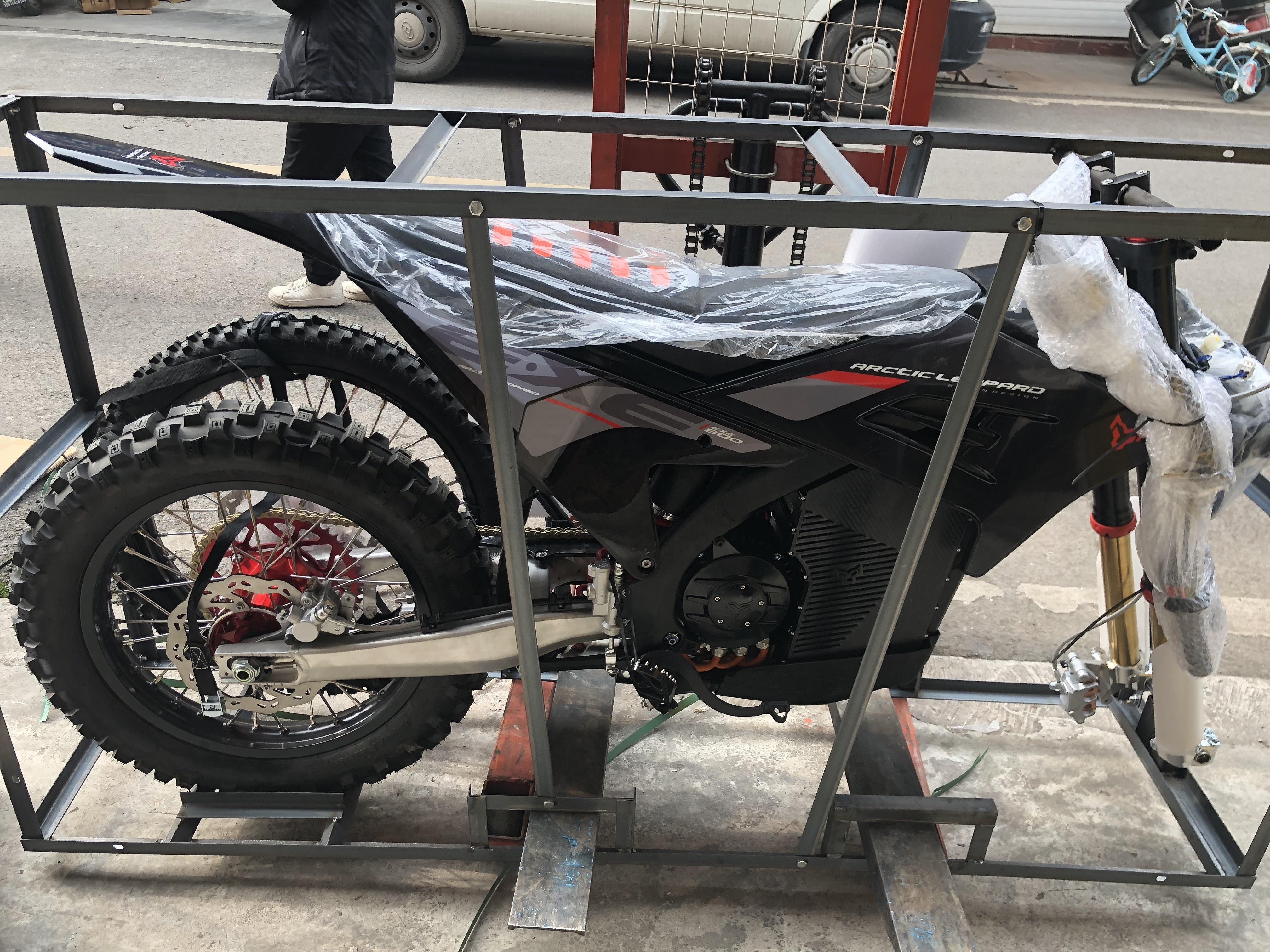 CQHZJ 37kw E-Bike - Arctic Leopard Cheetah E XE 880 Enduro