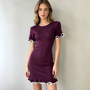 Nouvelle Robe Mini Femme Été 2026 en Gros, Coupe Slim, Manches Courtes, Tricot Côtelé, Bordure Volantée, Couleur Unie Beige, Style Chic Français, Pour le Quotidien - Product Image 2