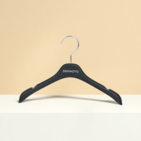 Bestseller Premium Hochwertige leichte Kunststoff-Kleiderbügel Set für Fashion Boutiquen 40CM/45CM Hosen Kleiderbügel