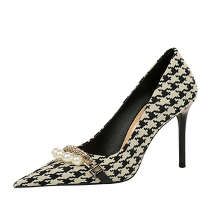 Chaussures d'été pour femmes à talons fins en PU, style européen et américain, à bout pointu, ornées de perles, tendance, vente directe d'usine - Product Image 1