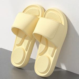 Pantuflas de Hotel con Diseño de Dibujos Animados, Antideslizantes, Ligeras, Acolchadas, con Suela Suave para Hombres y Mujeres - Product Image 1
