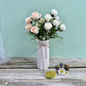 Ramos de Rosas Artificiales de Seda al por Mayor para Decoración del Hogar, para el Día de la Madre, Pascua, Navidad, Año Nuevo, Halloween - Product Image 5