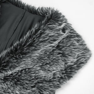 Comeluckin Tuta Intera Sexy con Colletto in Pelliccia, Maniche Lunghe, Scollo a V, Aderente per Feste Invernali - Product Image 4