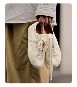 Zapatillas deportivas casuales de cuero genuino con suela plana y ligeras, modelo 2026, nuevas y modernas, blancas, para caminar, de caña baja para hombre. - Product Image 3