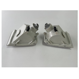 ไฟเลี้ยวสำหรับ Toyota 4Runner ปี 03-05 พร้อมหลอดไฟ OE 81521-35401 แบบฮาโลเจน - Product Image 2