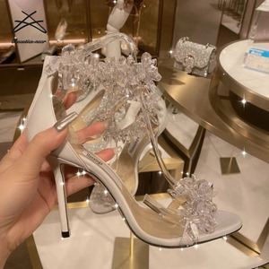 Sandali da sposa <span class=keywords><strong>con</strong></span> <span class=keywords><strong>tacco</strong></span> sottile <span class=keywords><strong>con</strong></span> strass <span class=keywords><strong>scarpe</strong></span> da sposa <span class=keywords><strong>con</strong></span> <span class=keywords><strong>tacco</strong></span> alto di lusso da donna décolleté estive <span class=keywords><strong>scarpe</strong></span> <span class=keywords><strong>con</strong></span> <span class=keywords><strong>tacco</strong></span> da donna <span class=keywords><strong>bianche</strong></span> - Product Image 2