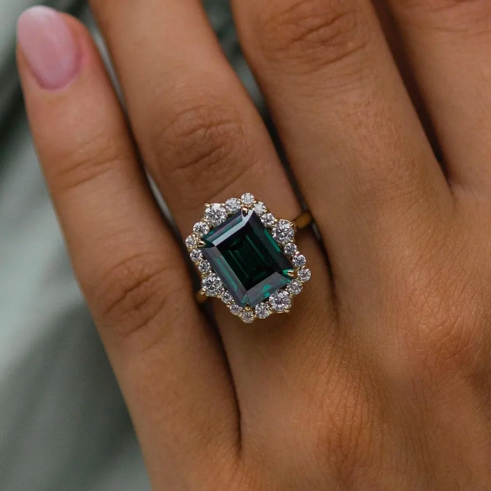 Fancy Jewelry Au750 anello in oro massiccio 18 carati 5.0 carati cinturino solitario Moissanite 2mm taglio smeraldo verde scuro