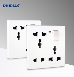Ổ cắm tường tiêu chuẩn Anh 86*86 màu trắng đa chức năng, hai ổ cắm 3 chấu, một ổ cắm 2 chấu, một công tắc 8 chân có đèn LED - Product Image 1