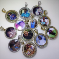 Pendentif médaillon photo personnalisé plaqué or, serti de pierres, style hip-hop, collier unisexe, cadeau