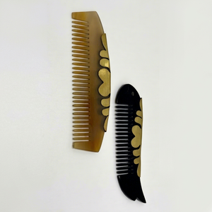 หวีเขาสัตว์แกะสลักด้วยมือ ประดับด้วยทองเหลือง สำหรับจัดแต่งทรงผม ของตกแต่งงานฝีมือ คอลเลคชั่นบูติก ขายส่ง - Product Image 1