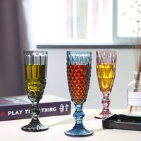 Verres à vin verts transparents en gros pour mariage, avec motif gaufré coloré, coupes à champagne rétro pour fête